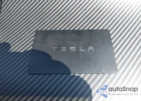 2018 Tesla Model 3 Long Range/Performance из США, поврежденный, VIN 5YJ3E1EB1JF122786